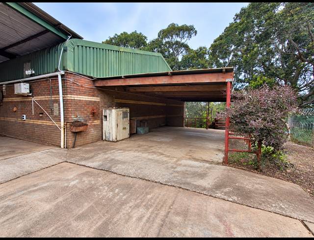 900M² WAREHOUSE TO LET IN MEISIES HALT